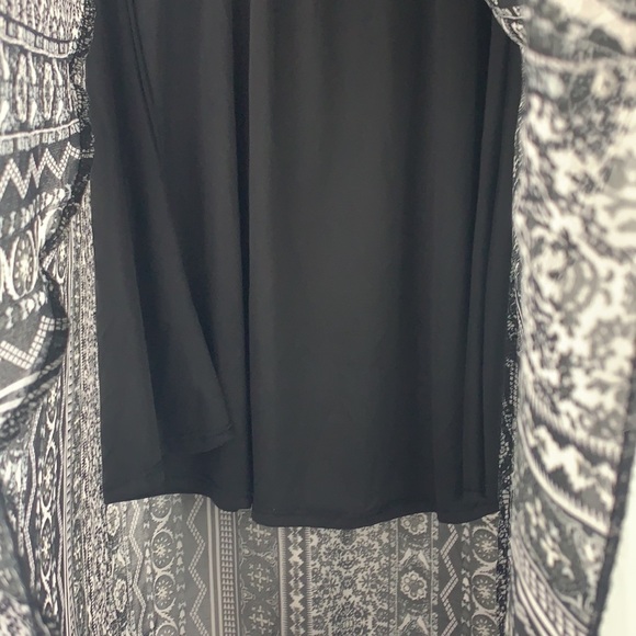 LuLaroe Lola A-Line Print Skirt, Elastic Waistband - Black & White, Size Small - Picture 6 of 7